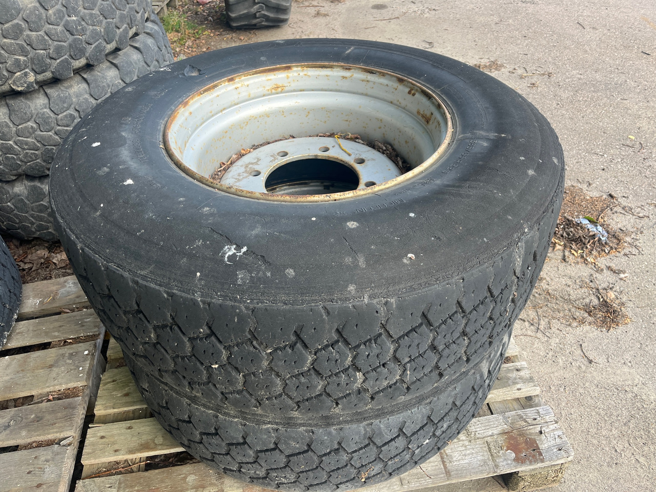 Michelin 385/65-22,5 - Гума за Строителна техника: снимка 1 Michelin 385/65-22,5 - Гума за Строителна техника: снимка 1