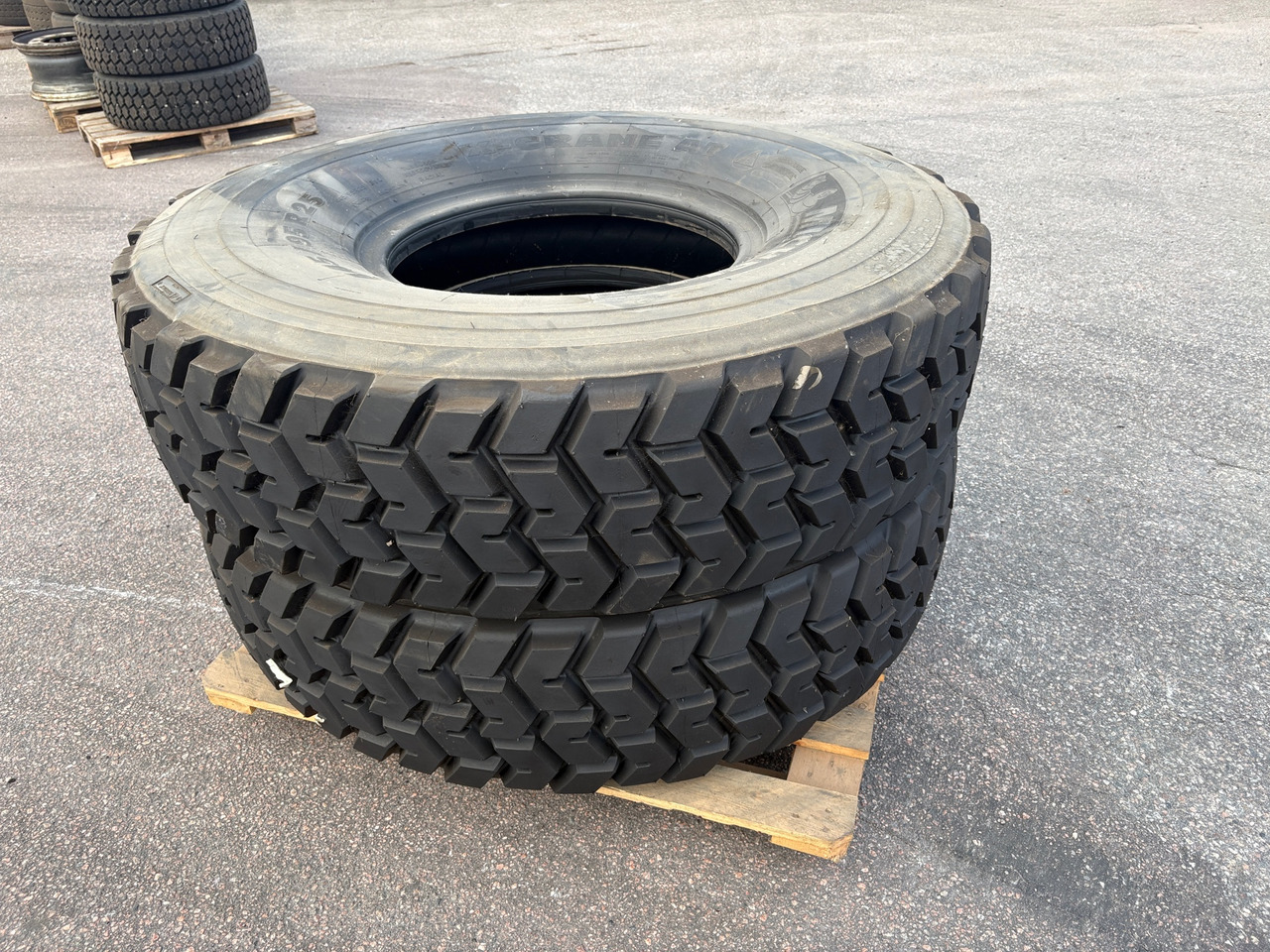 Michelin Stomme - Гума за Строителна техника: снимка 1 Michelin Stomme - Гума за Строителна техника: снимка 1