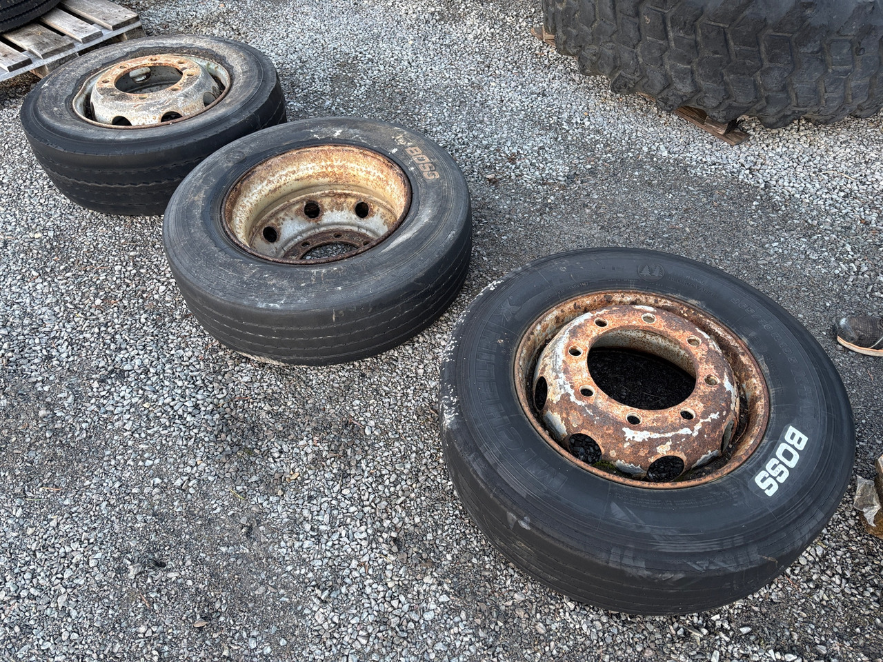 Michelin X - Комплект колела за Ремарке: снимка 1 Michelin X - Комплект колела за Ремарке: снимка 1