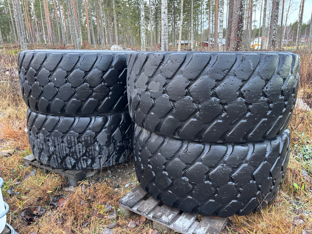 Michelin XLD - Гума за Строителна техника: снимка 1 Michelin XLD - Гума за Строителна техника: снимка 1