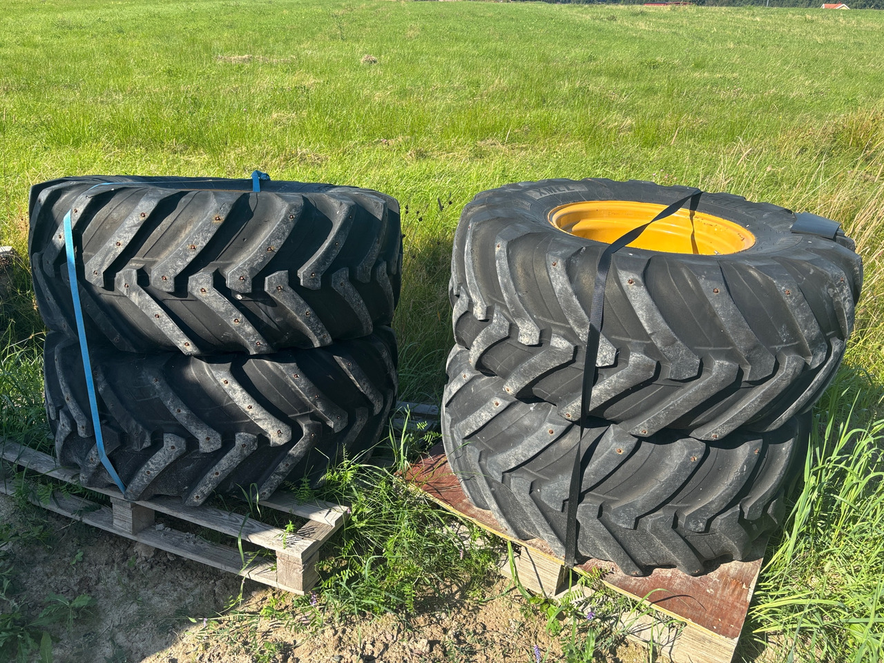 Michelin XMCL - Гума за Строителна техника: снимка 1 Michelin XMCL - Гума за Строителна техника: снимка 1