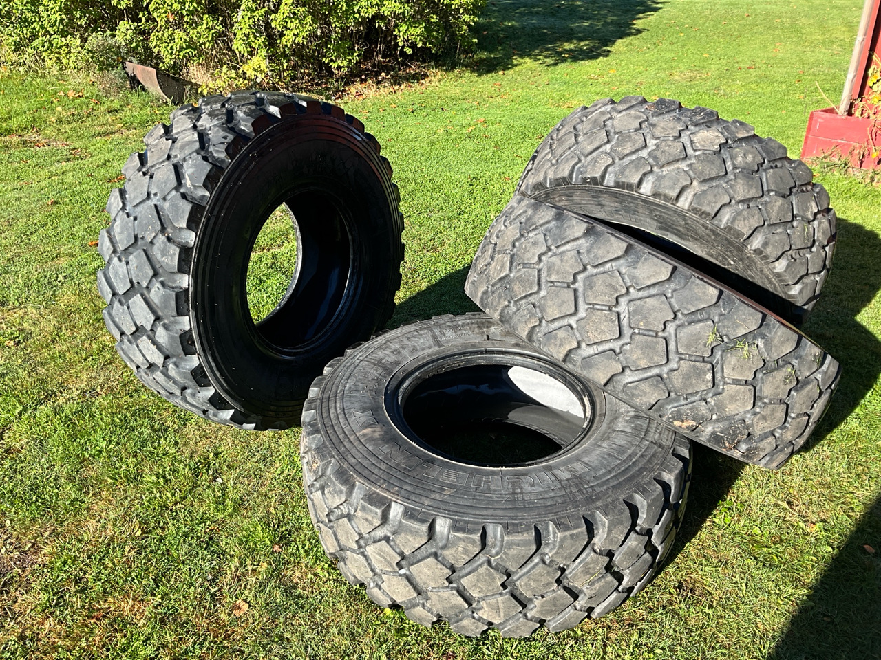 Michelin x 365/80R20 - Гума за Строителна техника: снимка 1 Michelin x 365/80R20 - Гума за Строителна техника: снимка 1
