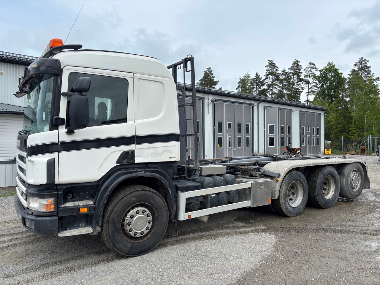 Scania 124G 420 - Мултилифт с кука камион: снимка 1 Scania 124G 420 - Мултилифт с кука камион: снимка 1