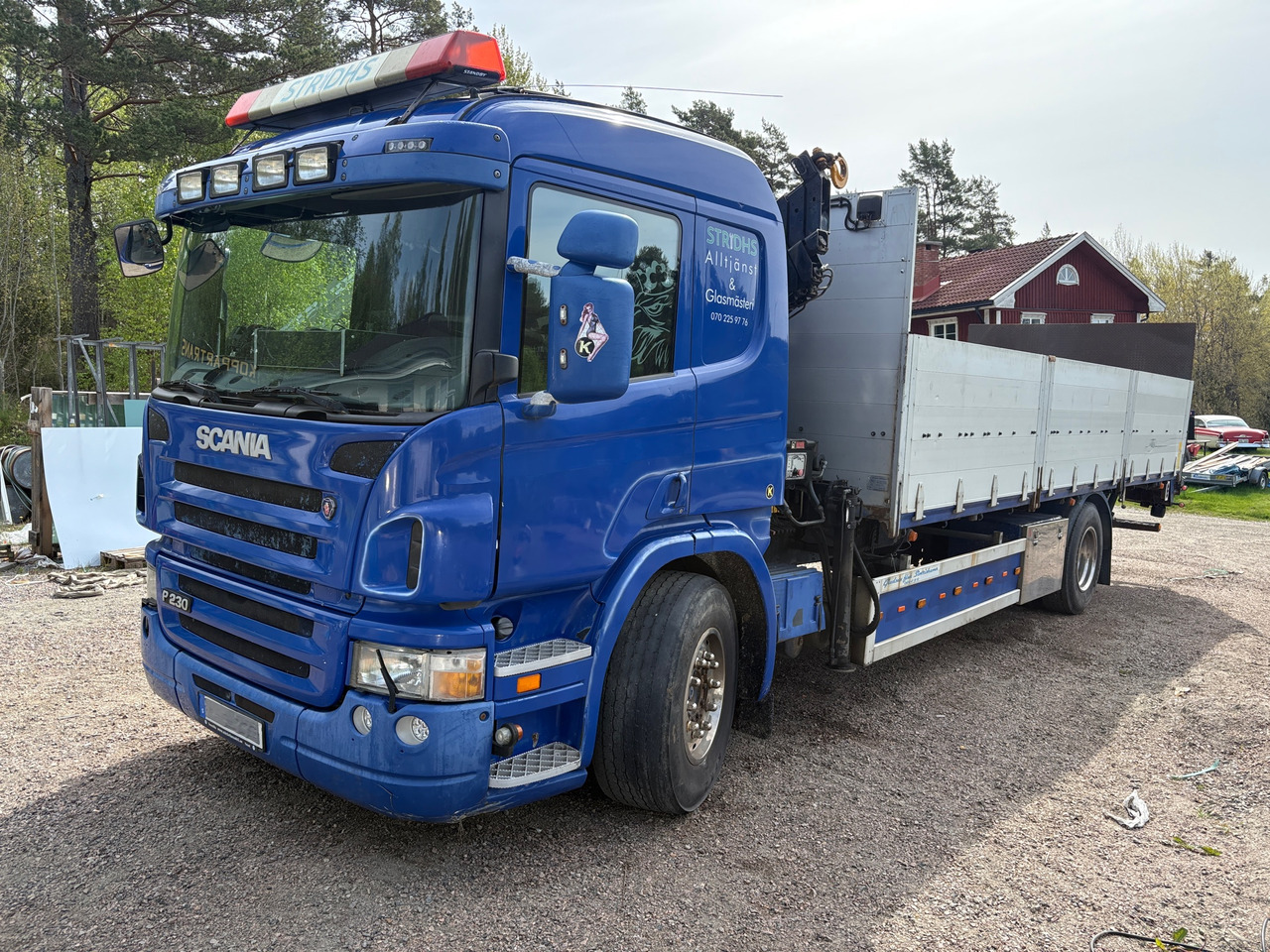 Scania P 230 - Камион с кран: снимка 1 Scania P 230 - Камион с кран: снимка 1