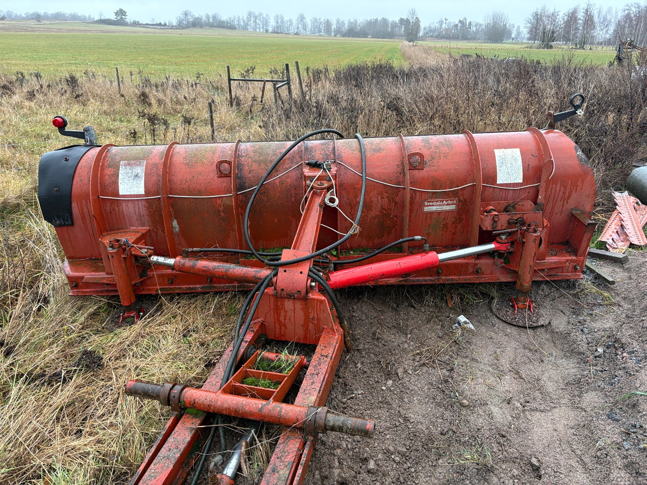 Svedala Arbrå DB 90-32 - Гребло за сняг: снимка 1 Svedala Arbrå DB 90-32 - Гребло за сняг: снимка 1