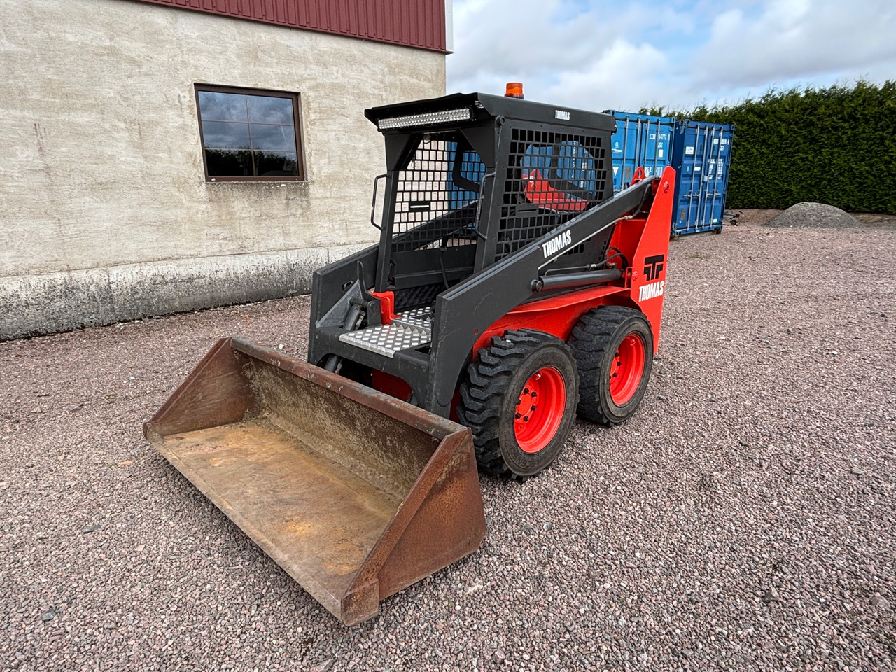 Thomas T135S - Колесен товарач: снимка 1 Thomas T135S - Колесен товарач: снимка 1