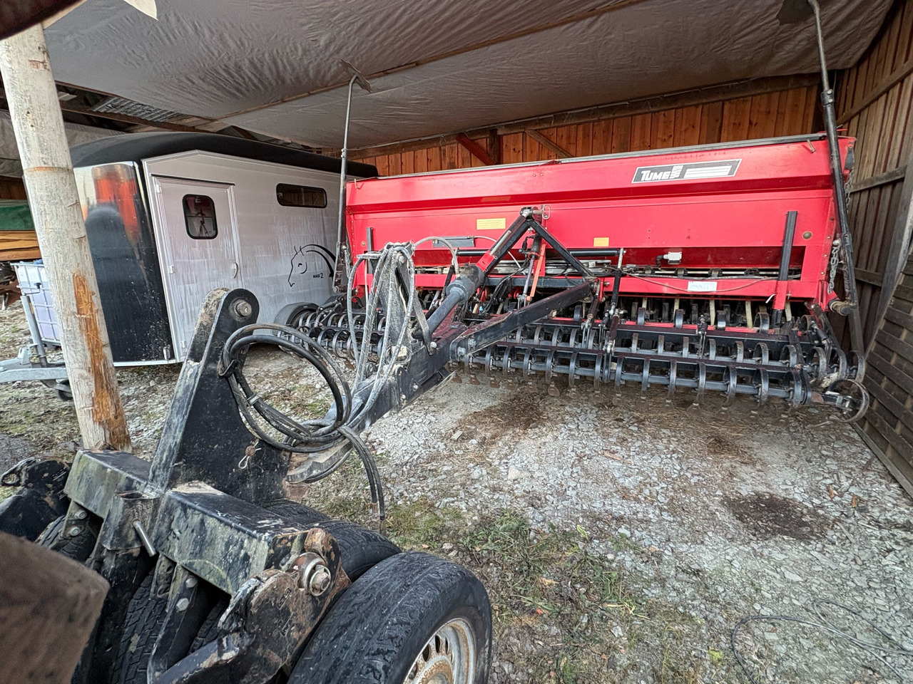 Tume HKL 4000 - Машина за сеене: снимка 1 Tume HKL 4000 - Машина за сеене: снимка 1