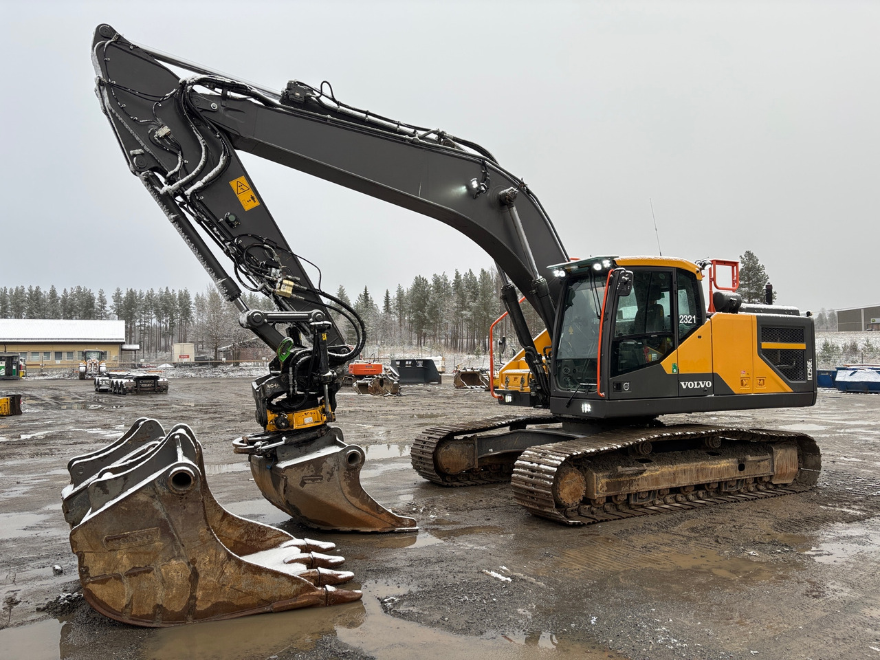 Volvo EC 250 E L - Багер: снимка 1 Volvo EC 250 E L - Багер: снимка 1