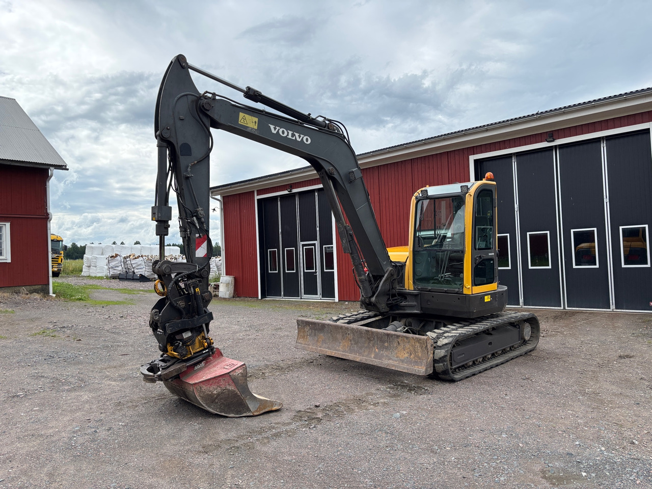 Volvo ECR88Plus - Багер: снимка 1 Volvo ECR88Plus - Багер: снимка 1