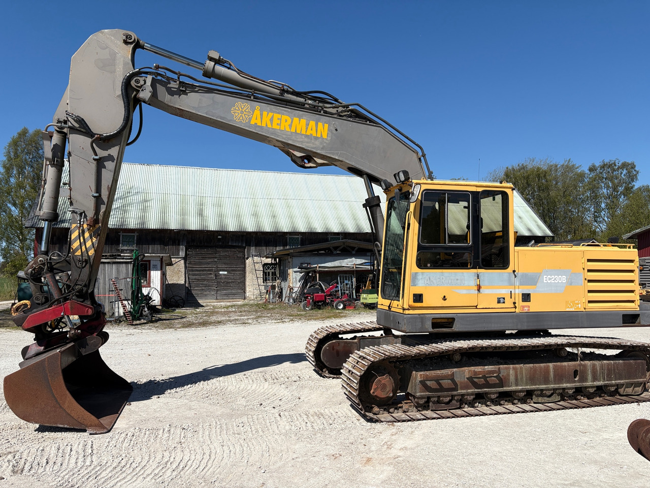 Volvo Ec230B med tiltrotator & redskap - Багер: снимка 1 Volvo Ec230B med tiltrotator & redskap - Багер: снимка 1