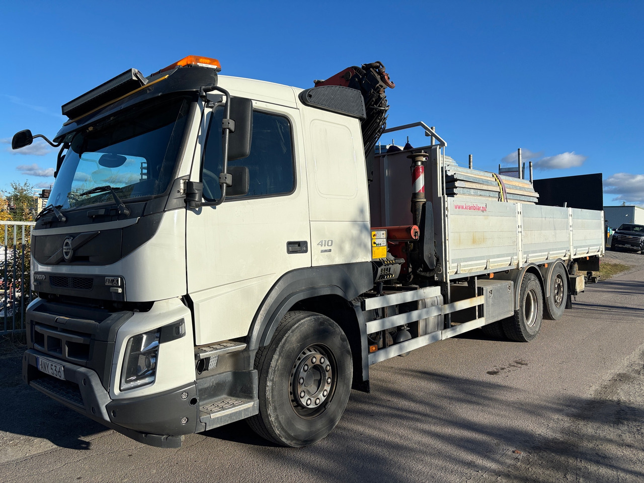 Volvo FM 410 - Камион с кран: снимка 1 Volvo FM 410 - Камион с кран: снимка 1