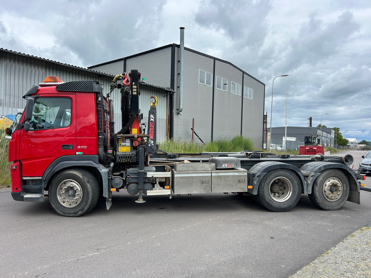 Volvo FM370 - Камион с кран: снимка 1 Volvo FM370 - Камион с кран: снимка 1