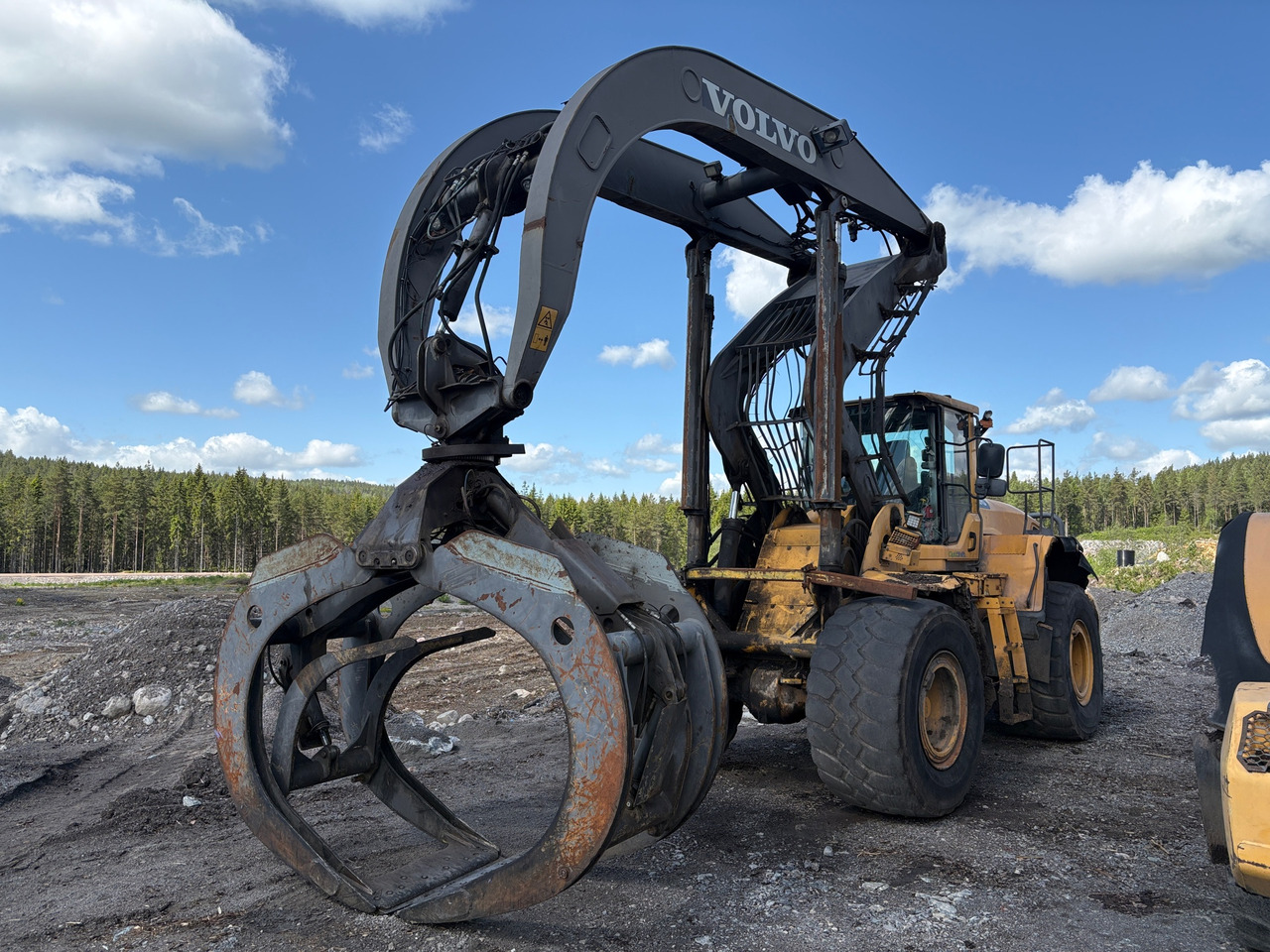 Volvo L 180G - Колесен товарач: снимка 1 Volvo L 180G - Колесен товарач: снимка 1