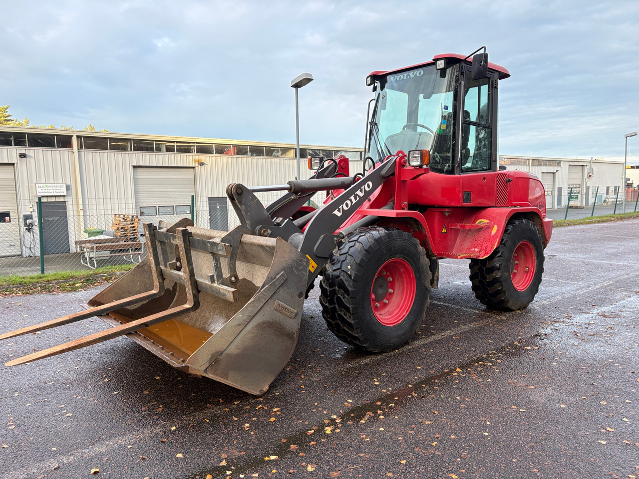 Volvo L35G - Колесен товарач: снимка 1 Volvo L35G - Колесен товарач: снимка 1