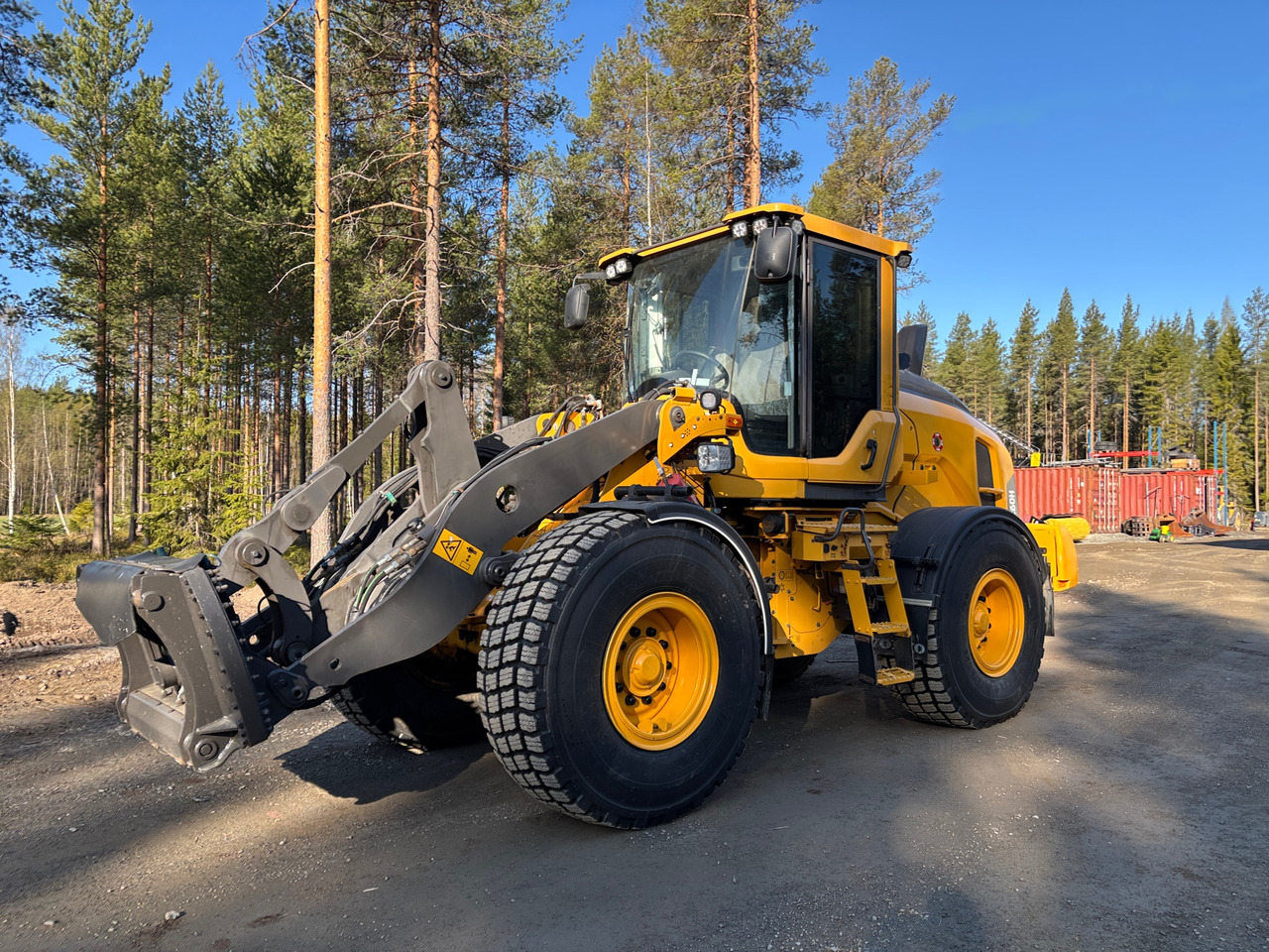 Volvo L60H - Колесен товарач: снимка 1 Volvo L60H - Колесен товарач: снимка 1