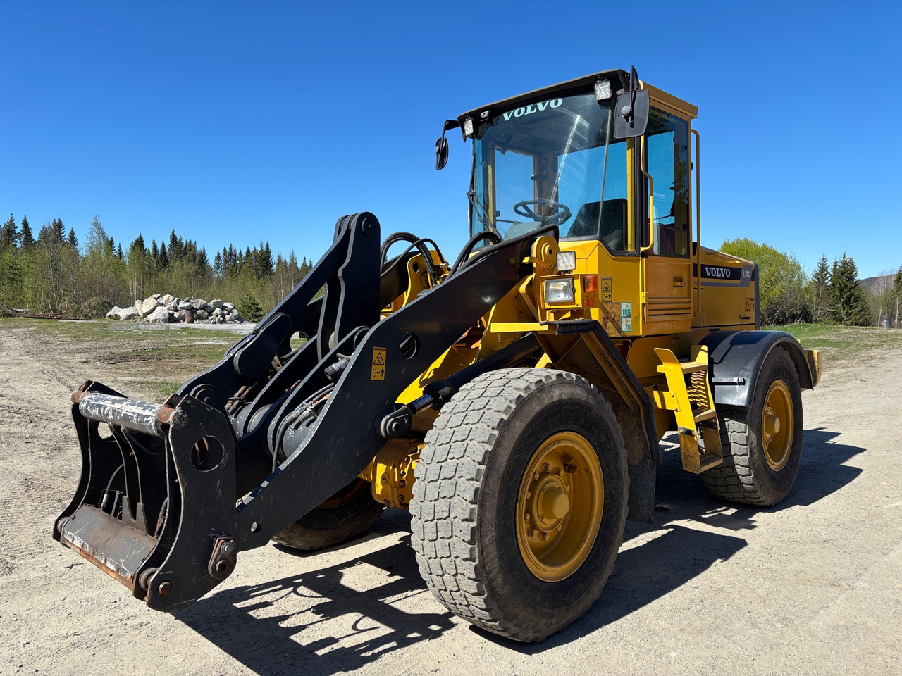 Volvo L70C - Колесен товарач: снимка 1 Volvo L70C - Колесен товарач: снимка 1