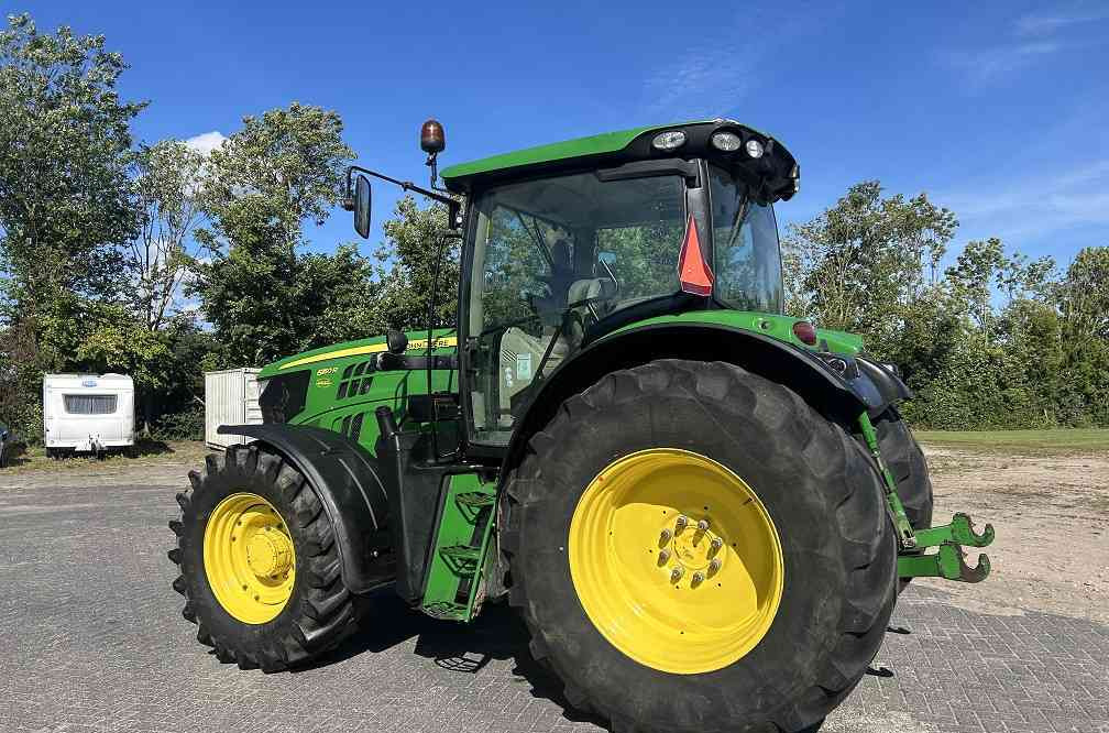 John Deere 6.150R 6150R powerquad - Трактор: снимка 2 John Deere 6.150R 6150R powerquad - Трактор: снимка 2