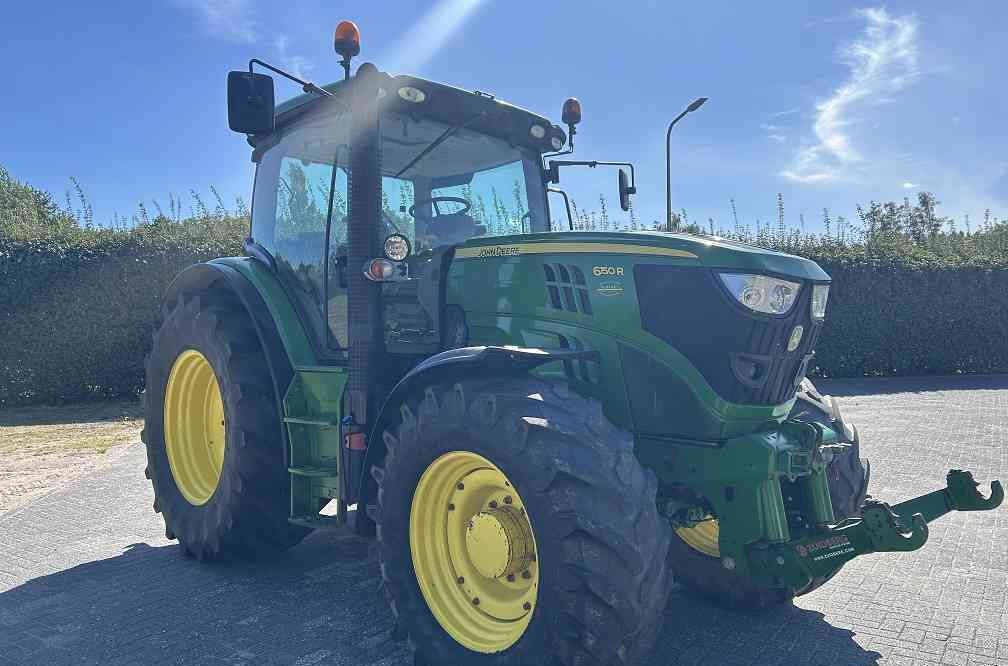 John Deere 6.150R 6150R powerquad - Трактор: снимка 4 John Deere 6.150R 6150R powerquad - Трактор: снимка 4