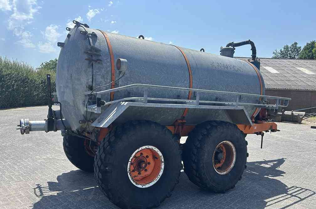 Kaweco 8000 ltr mesttank, watertank - Цистерна за течен тор: снимка 4 Kaweco 8000 ltr mesttank, watertank - Цистерна за течен тор: снимка 4