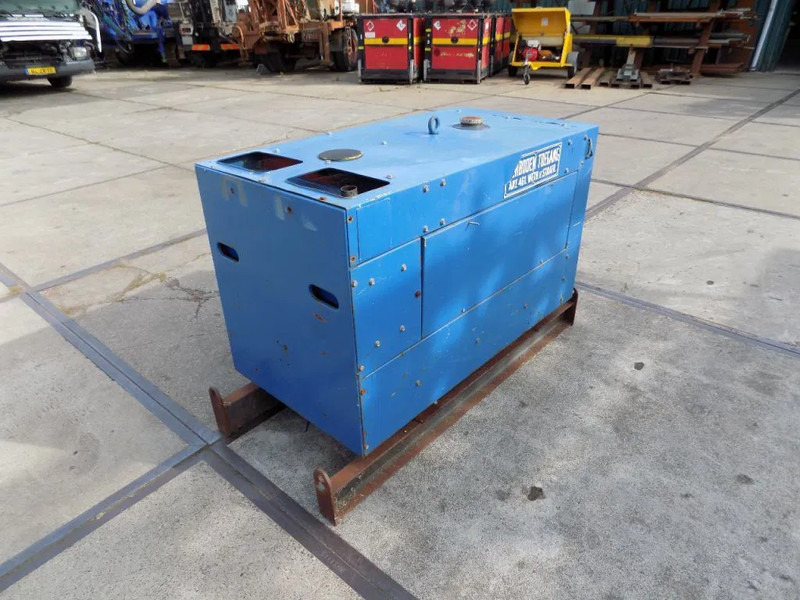 Lincoln Petbow panther 270 Lasdiesel - Електрогенератор: снимка 4 Lincoln Petbow panther 270 Lasdiesel - Електрогенератор: снимка 4