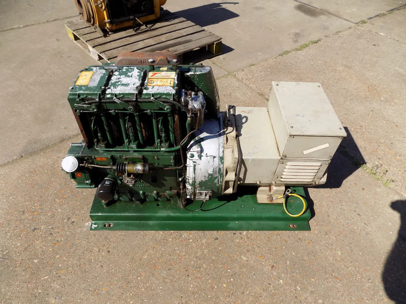 Lister aggregaat lister 25 kva met stamford dynamo - Електрогенератор: снимка 2 Lister aggregaat lister 25 kva met stamford dynamo - Електрогенератор: снимка 2