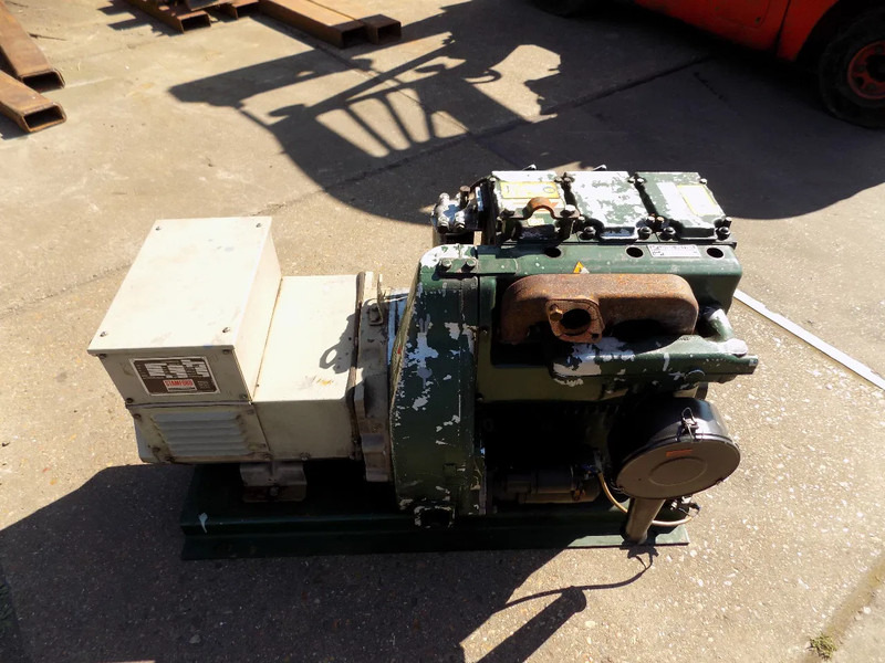 Lister aggregaat lister 25 kva met stamford dynamo - Електрогенератор: снимка 5 Lister aggregaat lister 25 kva met stamford dynamo - Електрогенератор: снимка 5