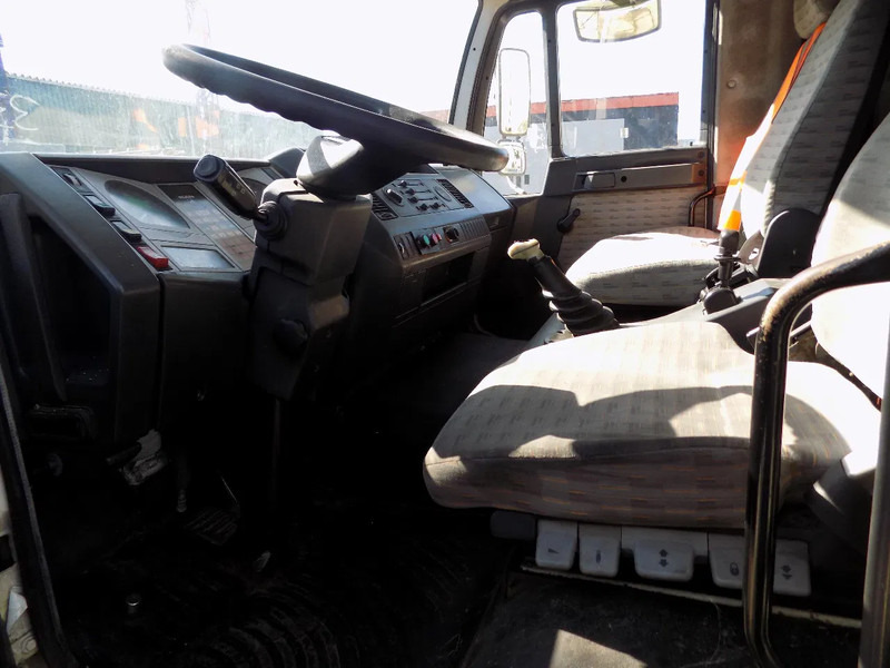 Volvo koel vrieswagen met hydr. lift - Рефрижератор камион: снимка 3 Volvo koel vrieswagen met hydr. lift - Рефрижератор камион: снимка 3