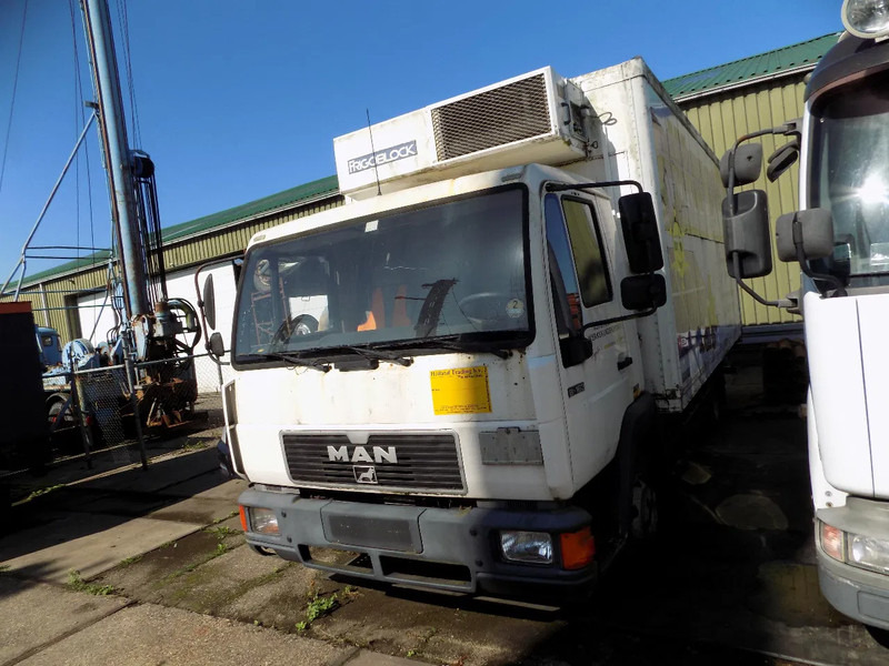 Volvo koel vrieswagen met hydr. lift - Рефрижератор камион: снимка 2 Volvo koel vrieswagen met hydr. lift - Рефрижератор камион: снимка 2