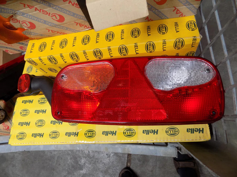 Лизинг на verlichting voor truck en trailer HELLA VERLICHTING truck en trailer verlichting voor truck en trailer HELLA VERLICHTING truck en trailer: снимка 6