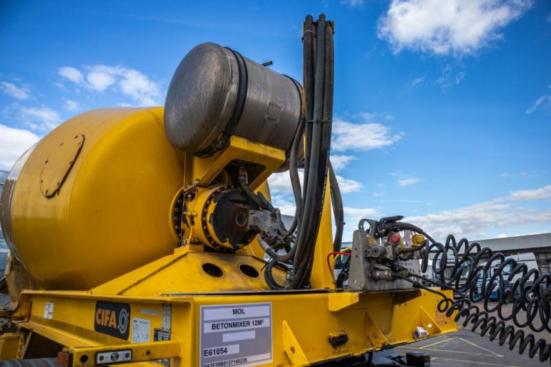 Cifa BETON MIXER/MALAXEUR/MISCHER-12M3- STEERING AXLE - Полуремарке бетон миксер: снимка 5 Cifa BETON MIXER/MALAXEUR/MISCHER-12M3- STEERING AXLE - Полуремарке бетон миксер: снимка 5