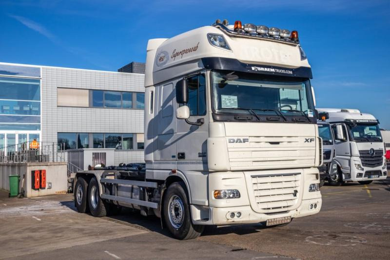 DAF XF 105.460 -6X2-INTARDER+AJK 20 T. - Мултилифт с кука камион: снимка 2 DAF XF 105.460 -6X2-INTARDER+AJK 20 T. - Мултилифт с кука камион: снимка 2