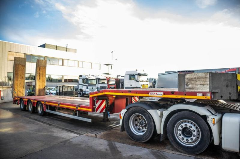 Faymonville MAXTRAILER- F-S43-1AAF- 49500 KG - Нискорамна площадка полуремарке: снимка 2 Faymonville MAXTRAILER- F-S43-1AAF- 49500 KG - Нискорамна площадка полуремарке: снимка 2