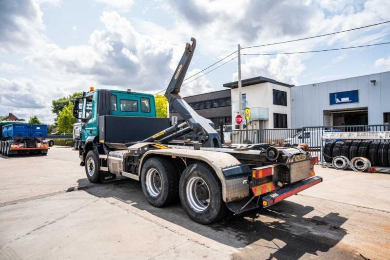 Iveco TRAKKER 360-6x4-PALFINGER - Мултилифт с кука камион: снимка 5 Iveco TRAKKER 360-6x4-PALFINGER - Мултилифт с кука камион: снимка 5