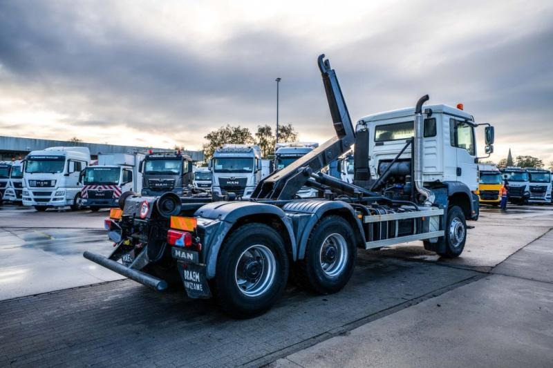 MAN TGA 33.360 BB - Мултилифт с кука камион: снимка 4 MAN TGA 33.360 BB - Мултилифт с кука камион: снимка 4
