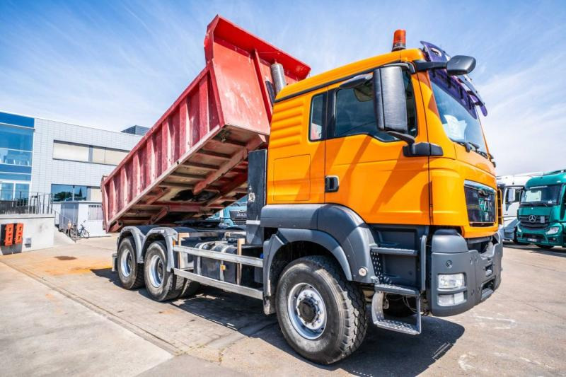 MAN TGS 33.440 BB TIPPER / TRACTOR - Самосвал камион: снимка 2 MAN TGS 33.440 BB TIPPER / TRACTOR - Самосвал камион: снимка 2