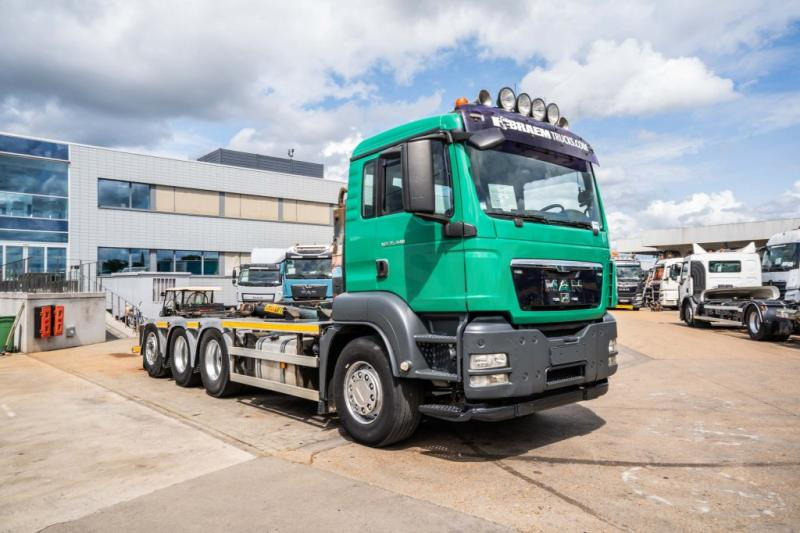 MAN TGS 35.440 BL 8x4-4 - Мултилифт с кука камион: снимка 2 MAN TGS 35.440 BL 8x4-4 - Мултилифт с кука камион: снимка 2
