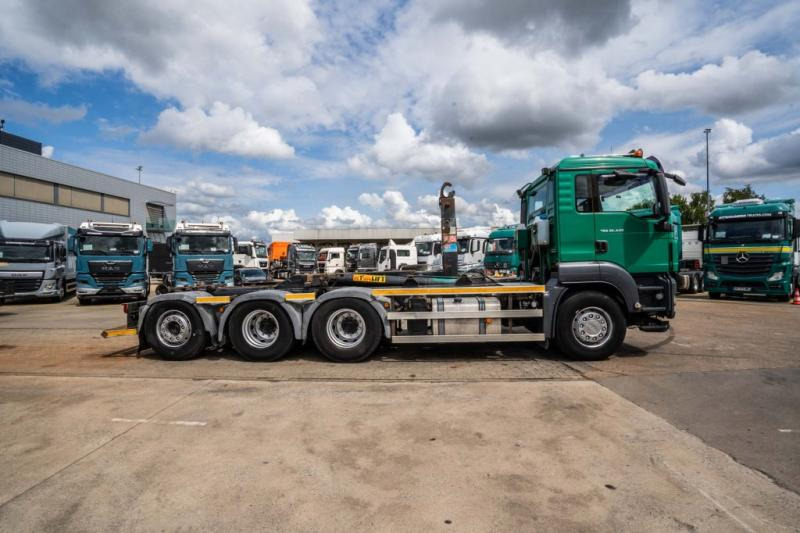 MAN TGS 35.440 BL 8x4-4 - Мултилифт с кука камион: снимка 3 MAN TGS 35.440 BL 8x4-4 - Мултилифт с кука камион: снимка 3