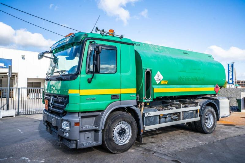 Mercedes ACTROS 1836 - LAG 13 600 LITER - Камион цистерна: снимка 1 Mercedes ACTROS 1836 - LAG 13 600 LITER - Камион цистерна: снимка 1