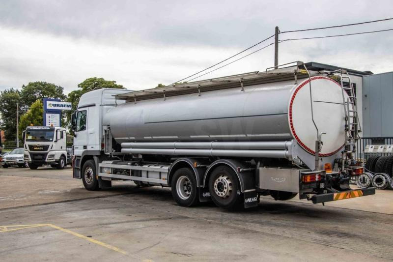 Mercedes ACTROS 2544-MP3+MAGYAR INOX18.200L+17.700L/2X6COMP - Камион цистерна: снимка 5 Mercedes ACTROS 2544-MP3+MAGYAR INOX18.200L+17.700L/2X6COMP - Камион цистерна: снимка 5