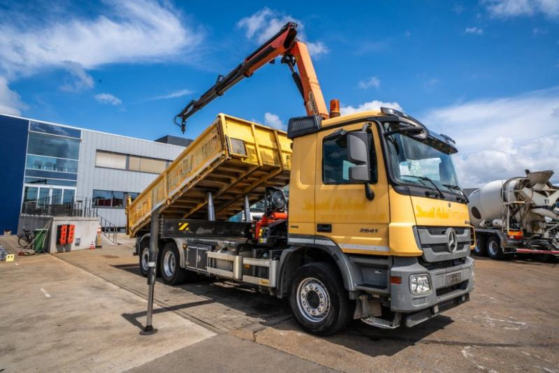 Mercedes ACTROS 2641-MP3-6x2-4+ PK 18 T/m/3XHydr. - Самосвал камион, Камион с кран: снимка 2 Mercedes ACTROS 2641-MP3-6x2-4+ PK 18 T/m/3XHydr. - Самосвал камион, Камион с кран: снимка 2