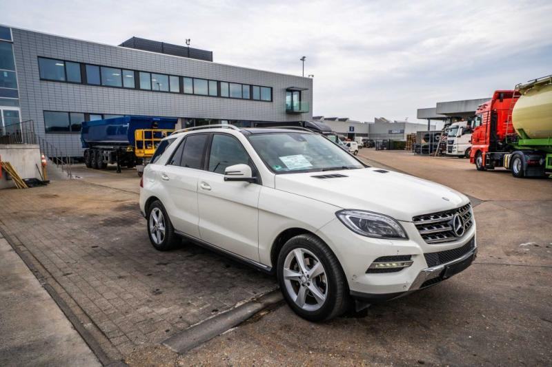 Mercedes-Benz ML 250 CDI - Седан: снимка 2 Mercedes-Benz ML 250 CDI - Седан: снимка 2