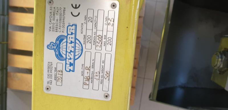 TIZMAR PIBR - HYDR. GRIJPER 2500 KG - Кламер: снимка 2 TIZMAR PIBR - HYDR. GRIJPER 2500 KG - Кламер: снимка 2