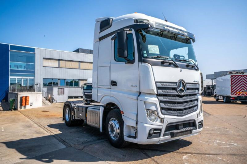 Mercedes ACTROS 1845 LS - Влекач: снимка 2 Mercedes ACTROS 1845 LS - Влекач: снимка 2