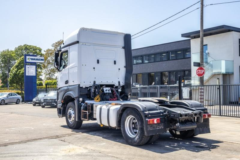 Mercedes AROCS 1845 HAD - 4X4 + HYDR. - Влекач: снимка 4 Mercedes AROCS 1845 HAD - 4X4 + HYDR. - Влекач: снимка 4