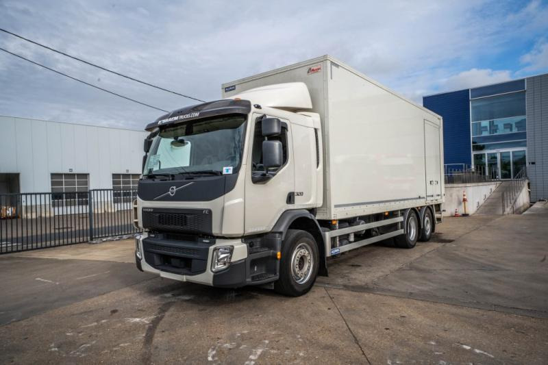 Volvo FE 320 -6X2 +DHOLLANDIA 2.5T- 194.400 KM - Камион фургон: снимка 1 Volvo FE 320 -6X2 +DHOLLANDIA 2.5T- 194.400 KM - Камион фургон: снимка 1