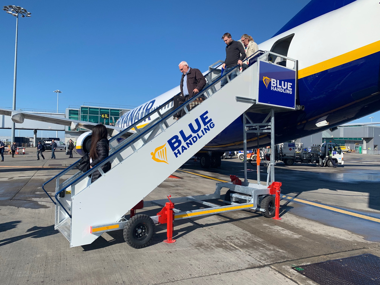 ARS-1 B737 Towable Passenger Stairs - Пътническа стълба: снимка 1 ARS-1 B737 Towable Passenger Stairs - Пътническа стълба: снимка 1