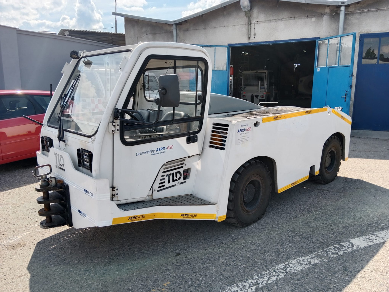 TLD TMX150 - Влекач на самолети: снимка 3 TLD TMX150 - Влекач на самолети: снимка 3