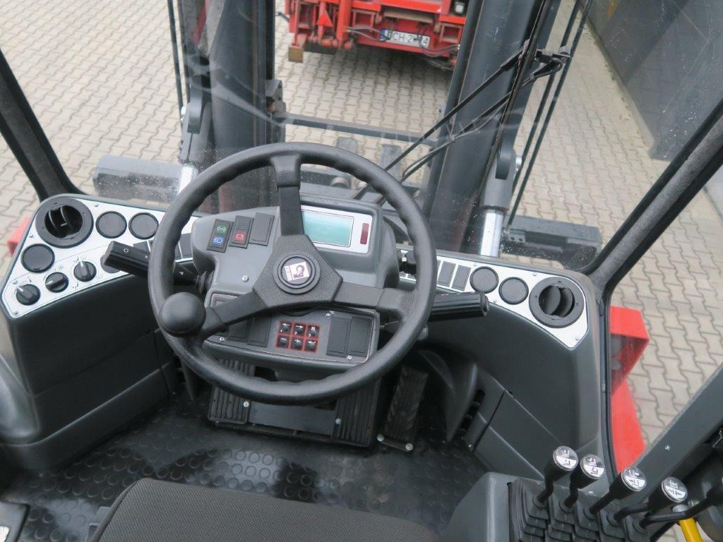 Kalmar DCE150-6 Marine Forklift For Boat Handling - Дизелов мотокар: снимка 3 Kalmar DCE150-6 Marine Forklift For Boat Handling - Дизелов мотокар: снимка 3