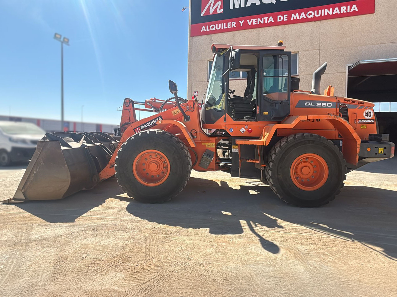 DOOSAN DL250-3 - Колесен товарач: снимка 3 DOOSAN DL250-3 - Колесен товарач: снимка 3