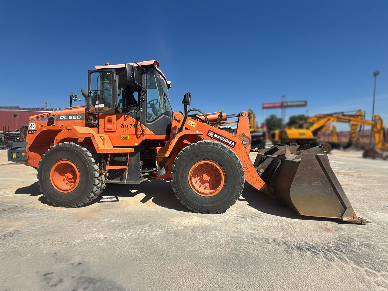 DOOSAN DL250-3 - Колесен товарач: снимка 1 DOOSAN DL250-3 - Колесен товарач: снимка 1
